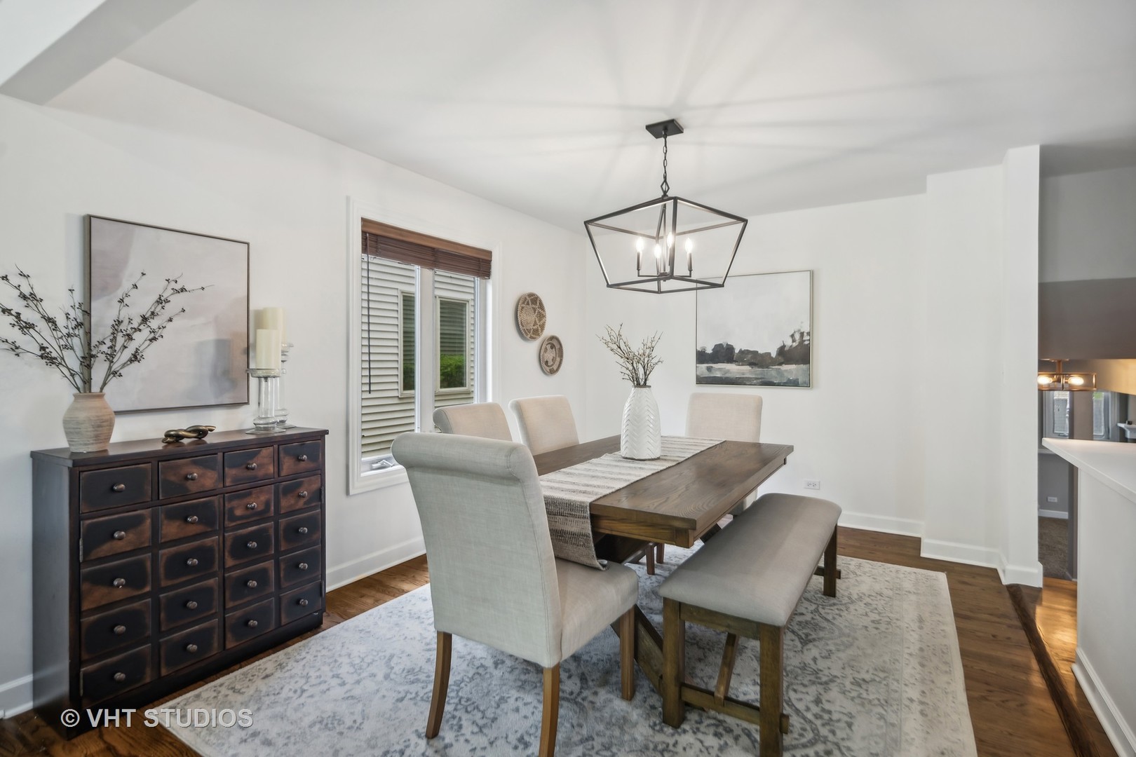 569 W Armitage Avenue