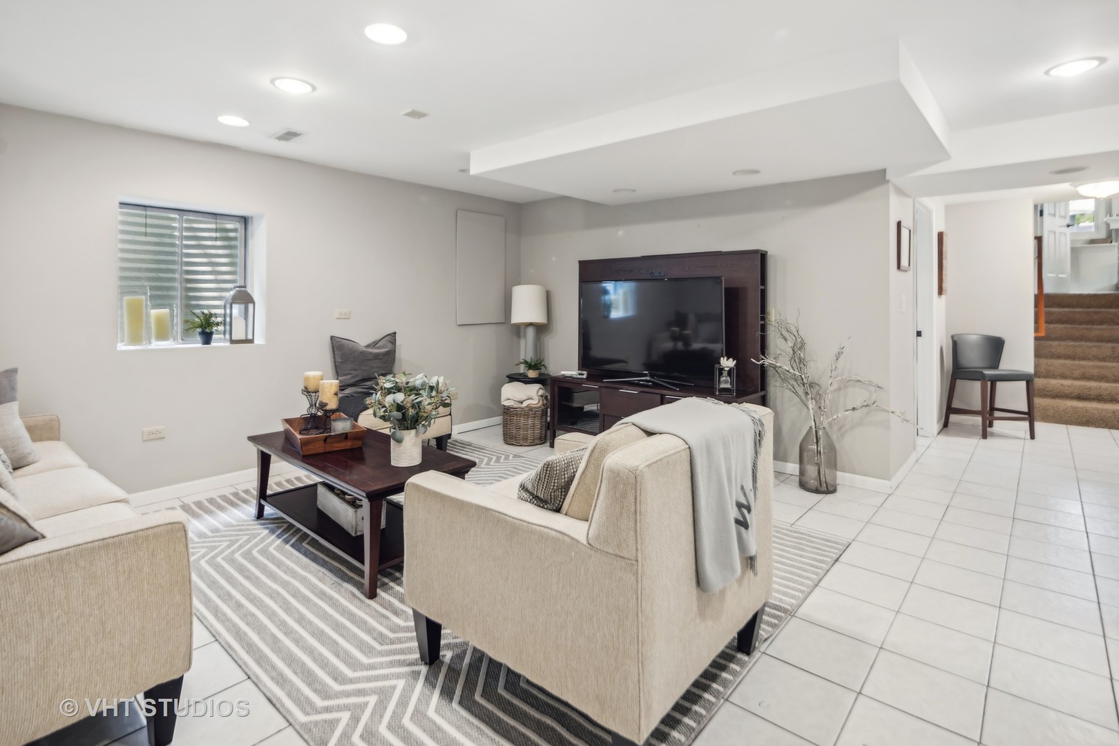 569 W Armitage Avenue