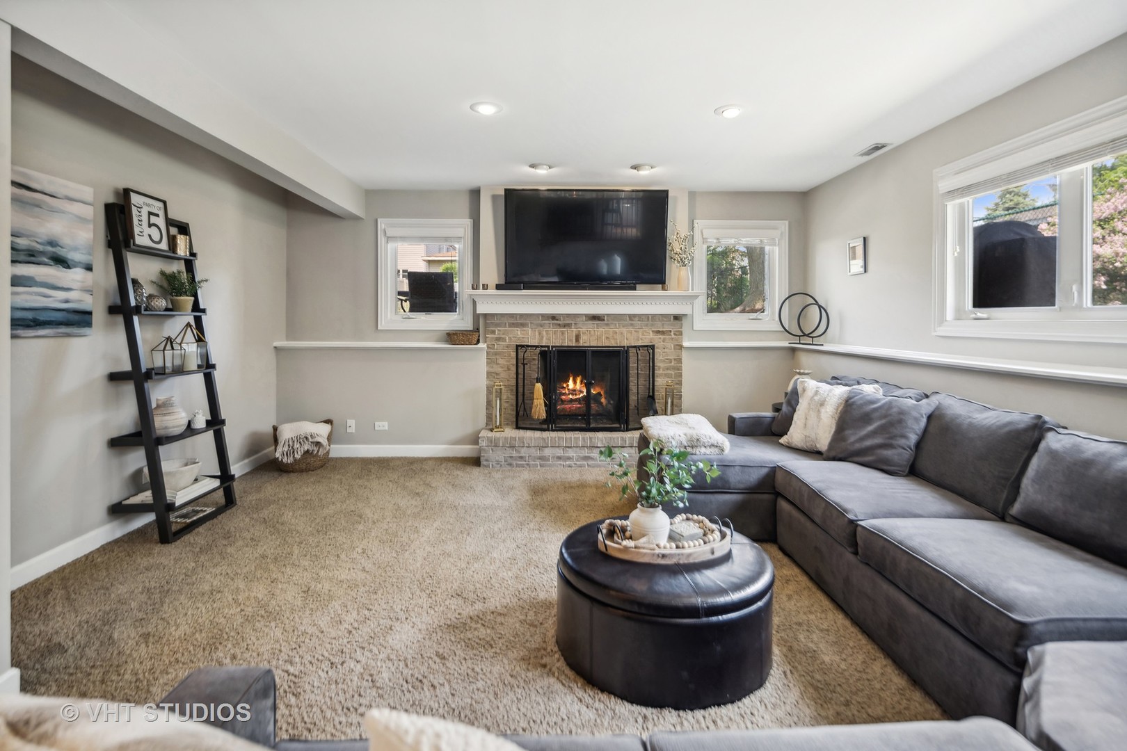 569 W Armitage Avenue