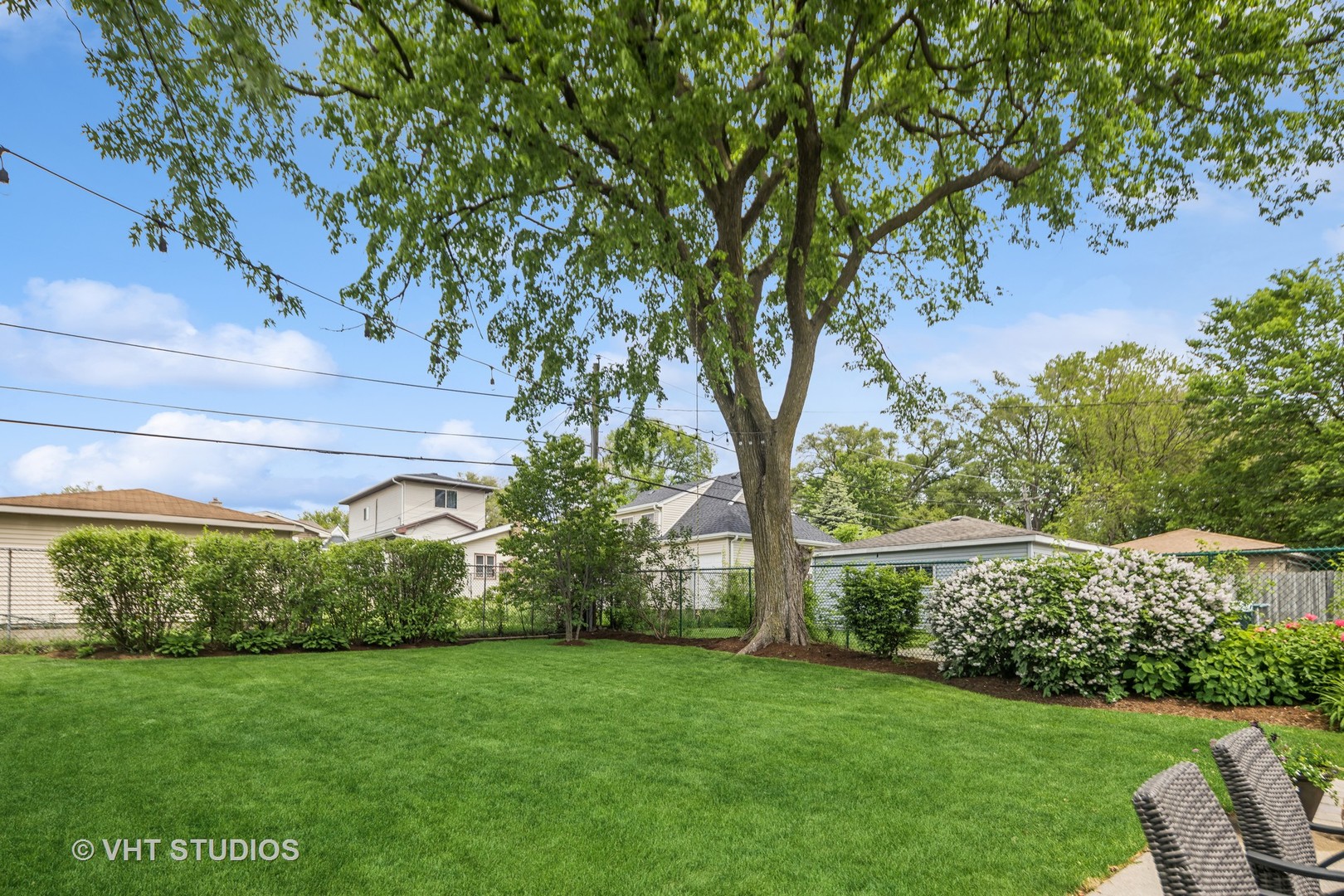 569 W Armitage Avenue