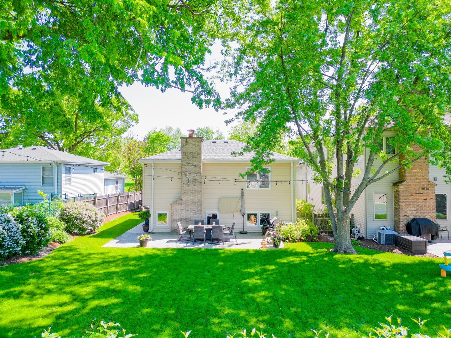 569 W Armitage Avenue