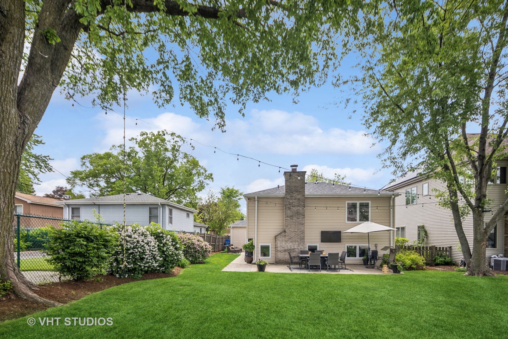 569 W Armitage Avenue