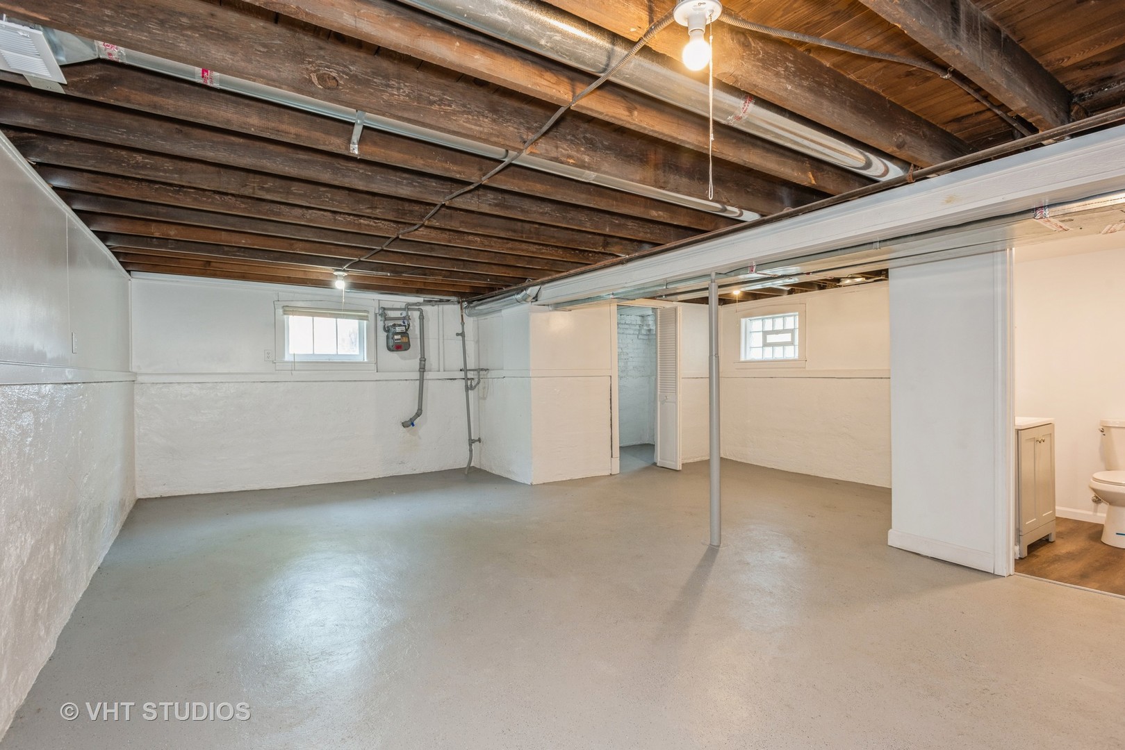 2037 N Newland Avenue