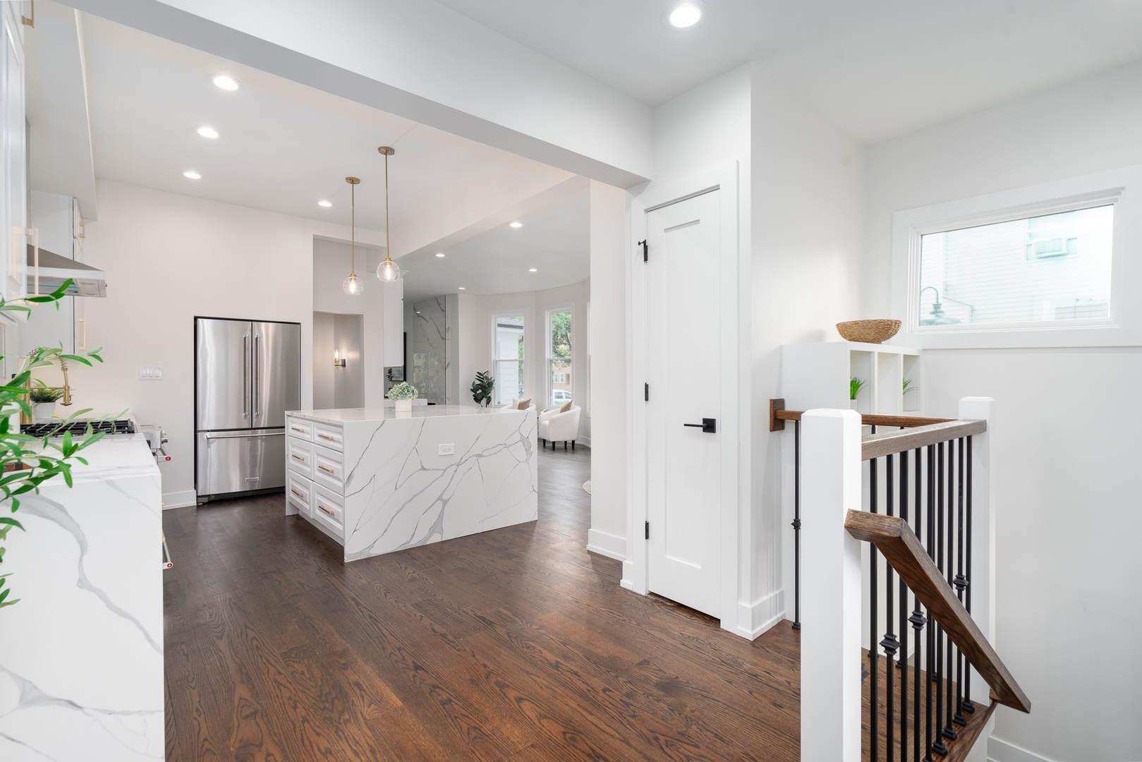 438 N CATHERINE Avenue