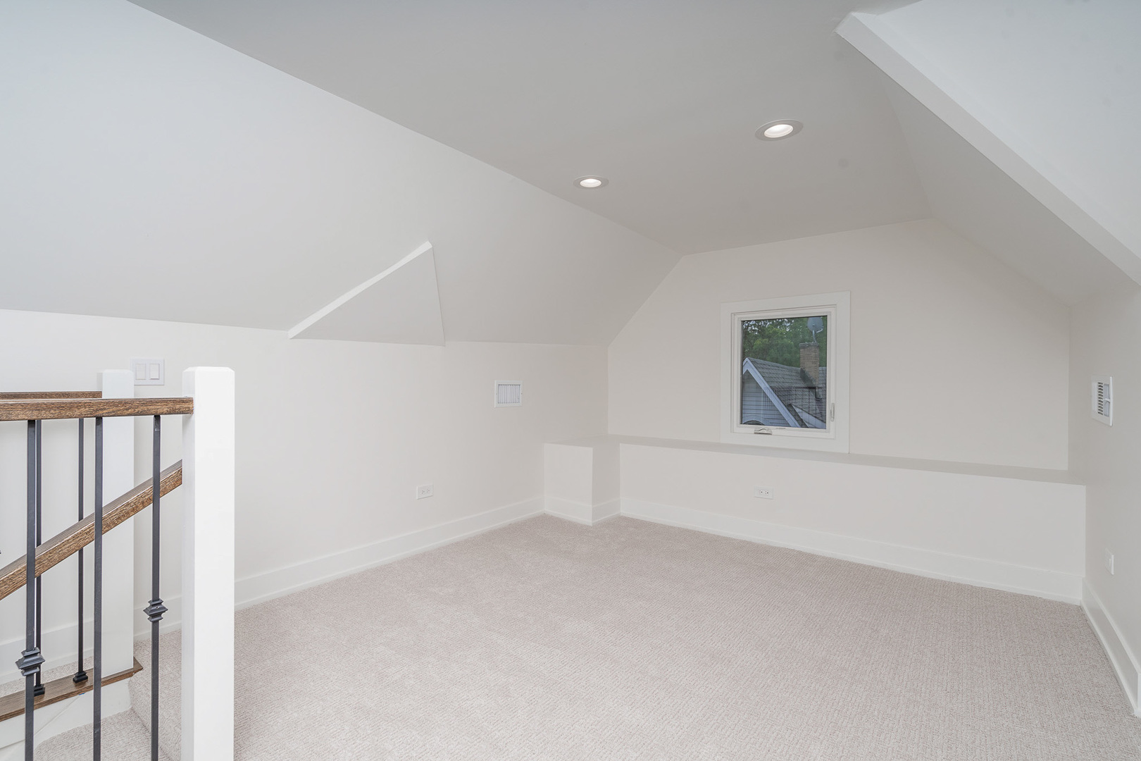 438 N CATHERINE Avenue