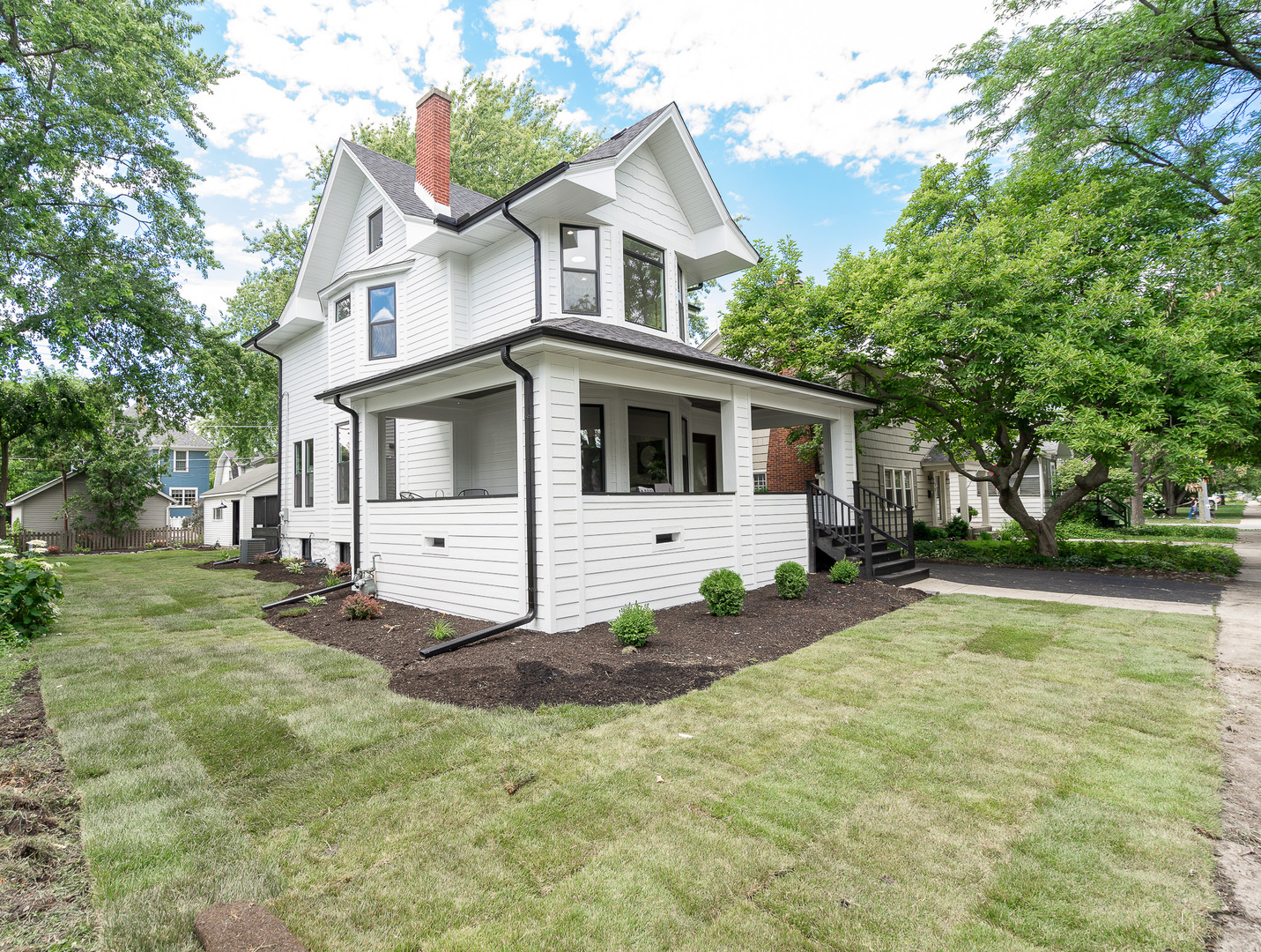 438 N CATHERINE Avenue