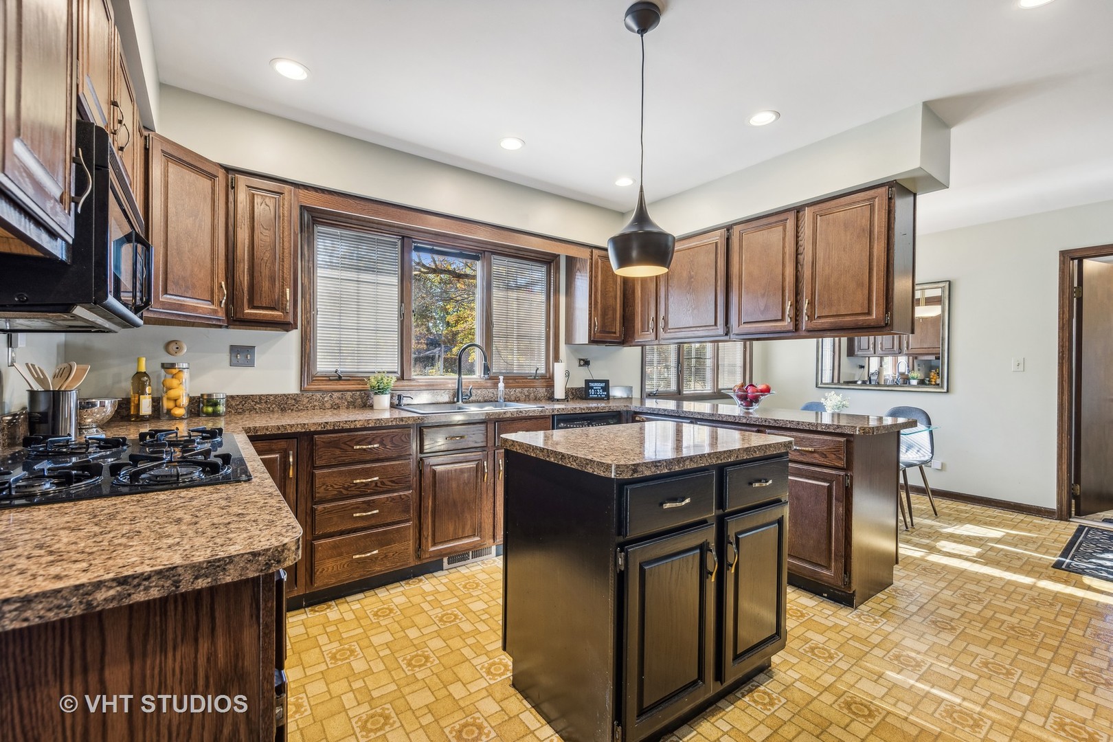 29W221 Smith Road