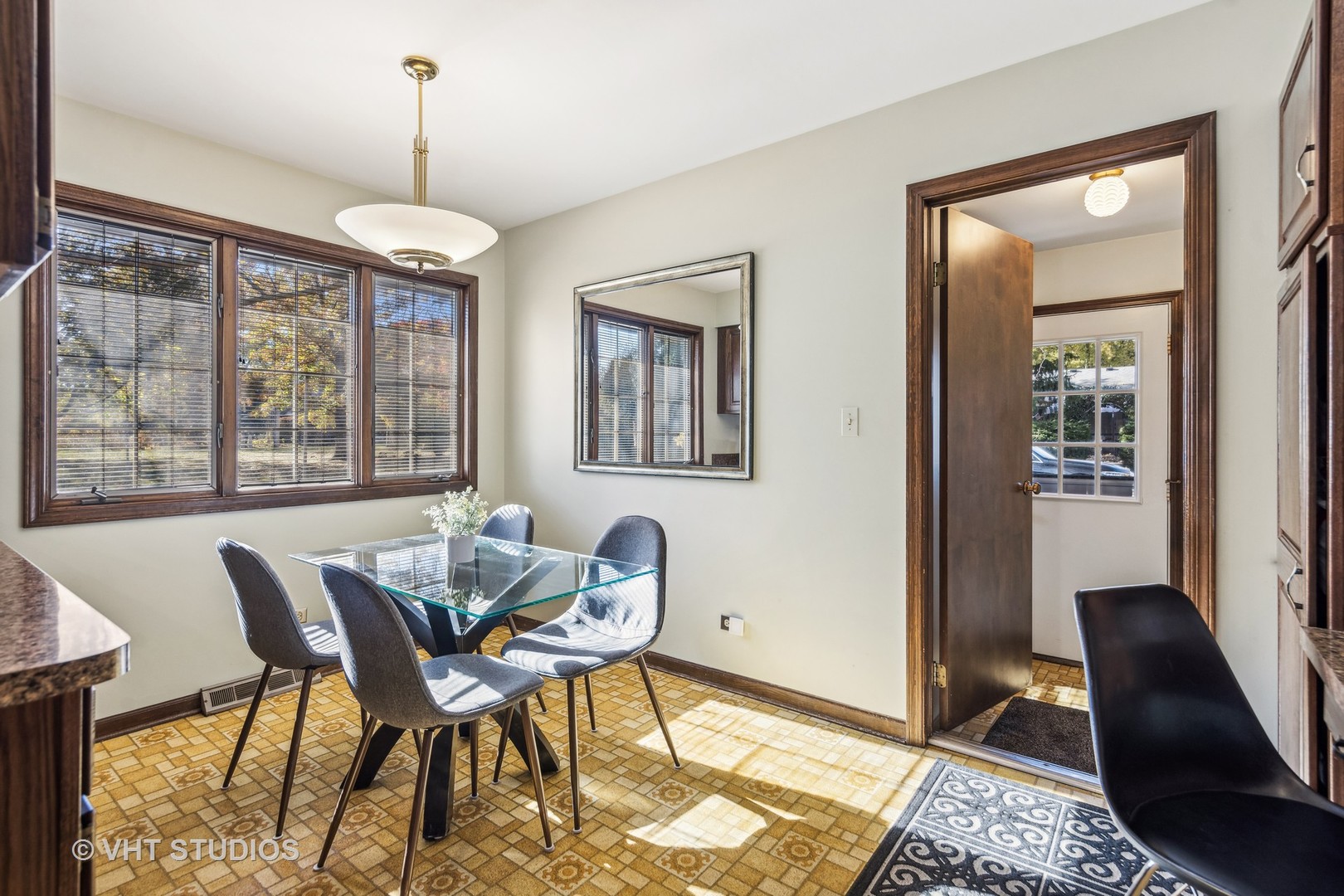 29W221 Smith Road