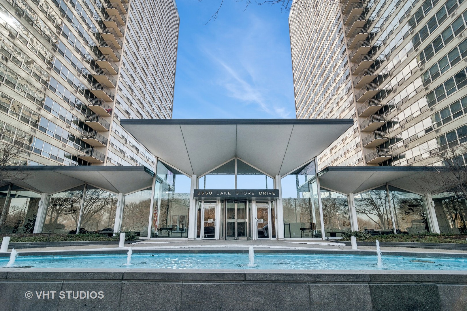 3550 N Lake Shore Drive Unit: 824