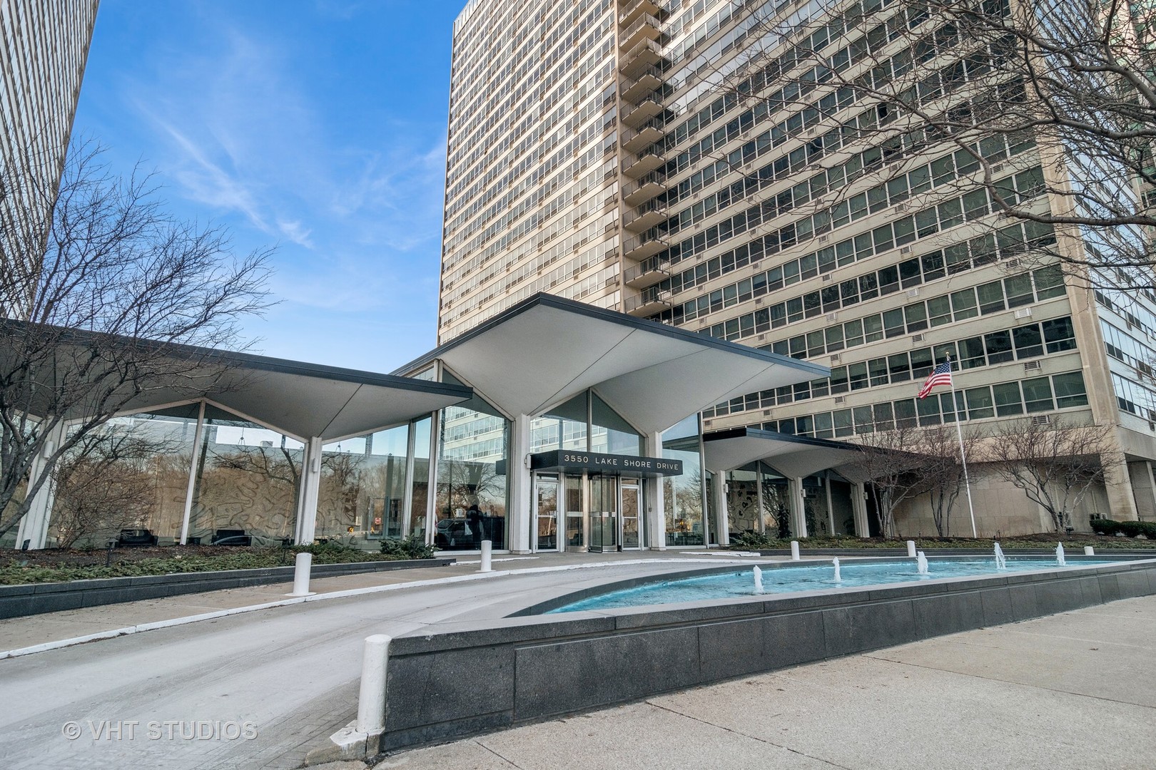 3550 N Lake Shore Drive Unit: 824