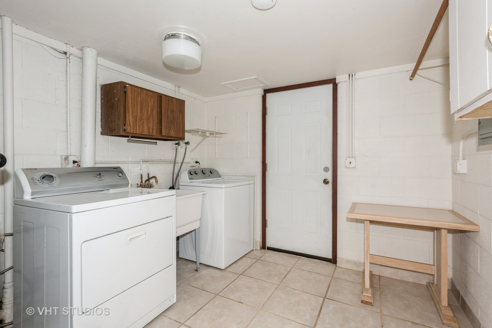 158 Chatham Court Unit: B