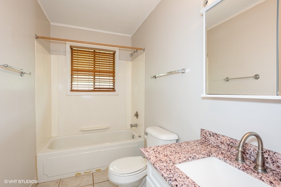 158 Chatham Court Unit: B