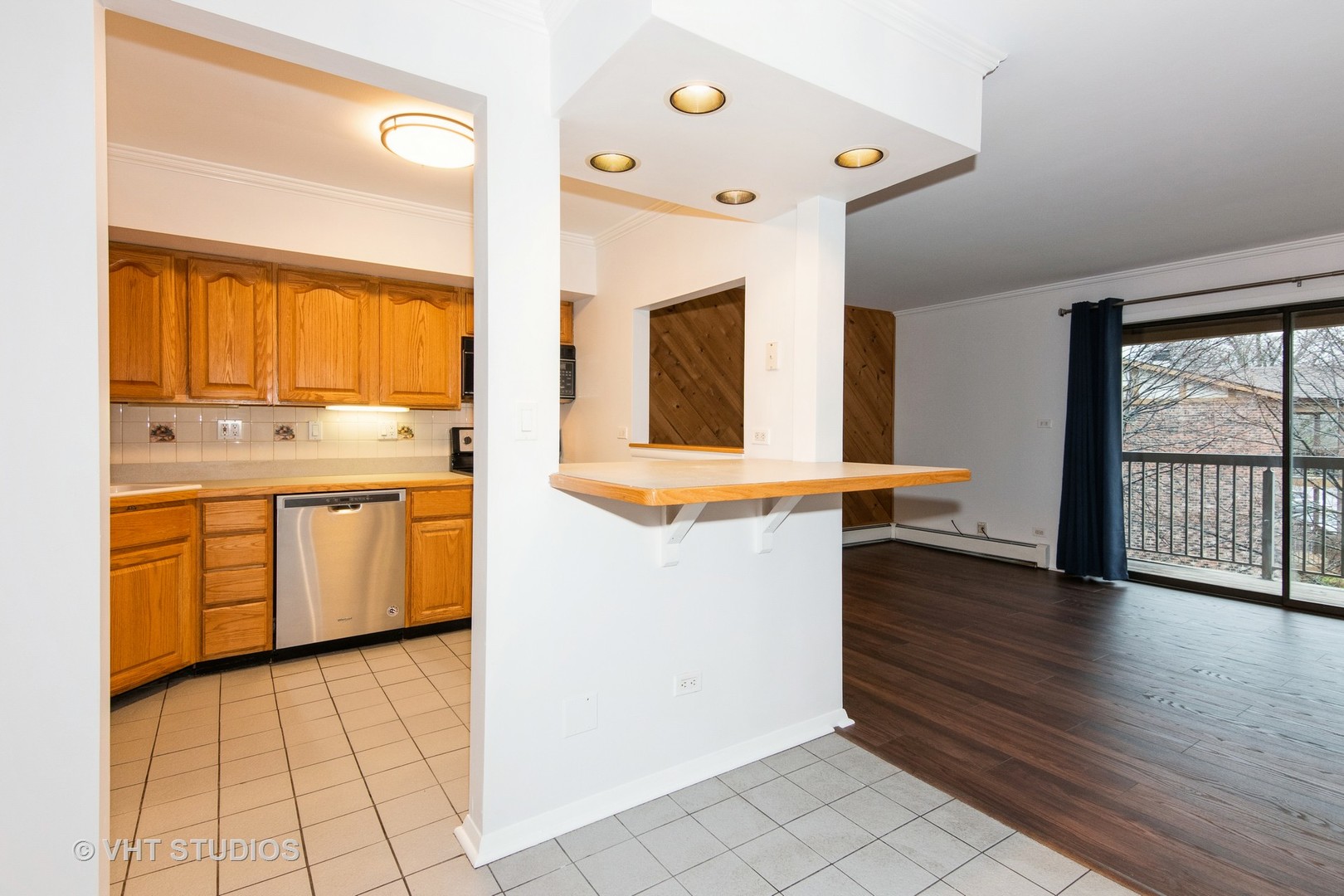 753 S Dwyer Avenue Unit: F