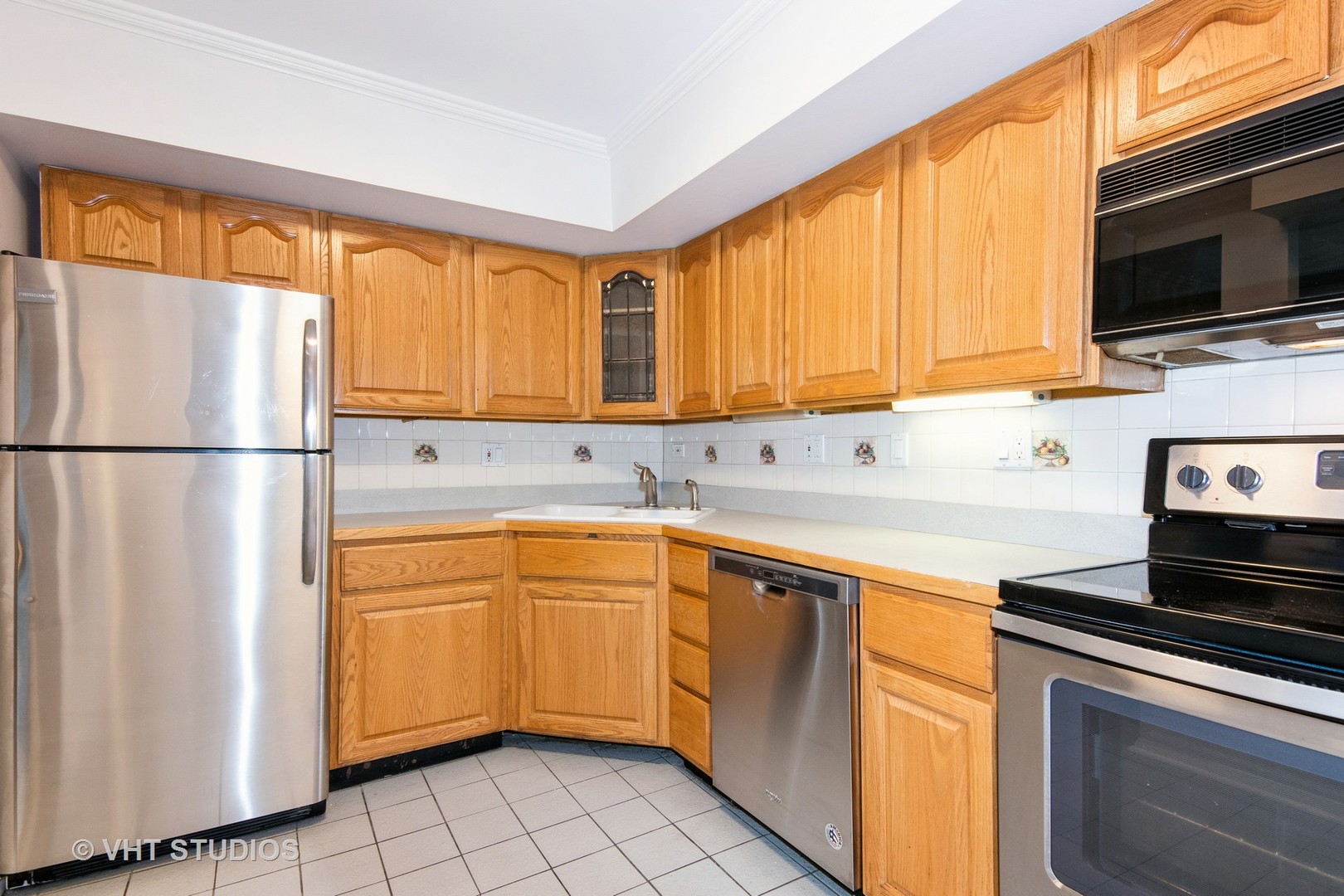 753 S Dwyer Avenue Unit: F