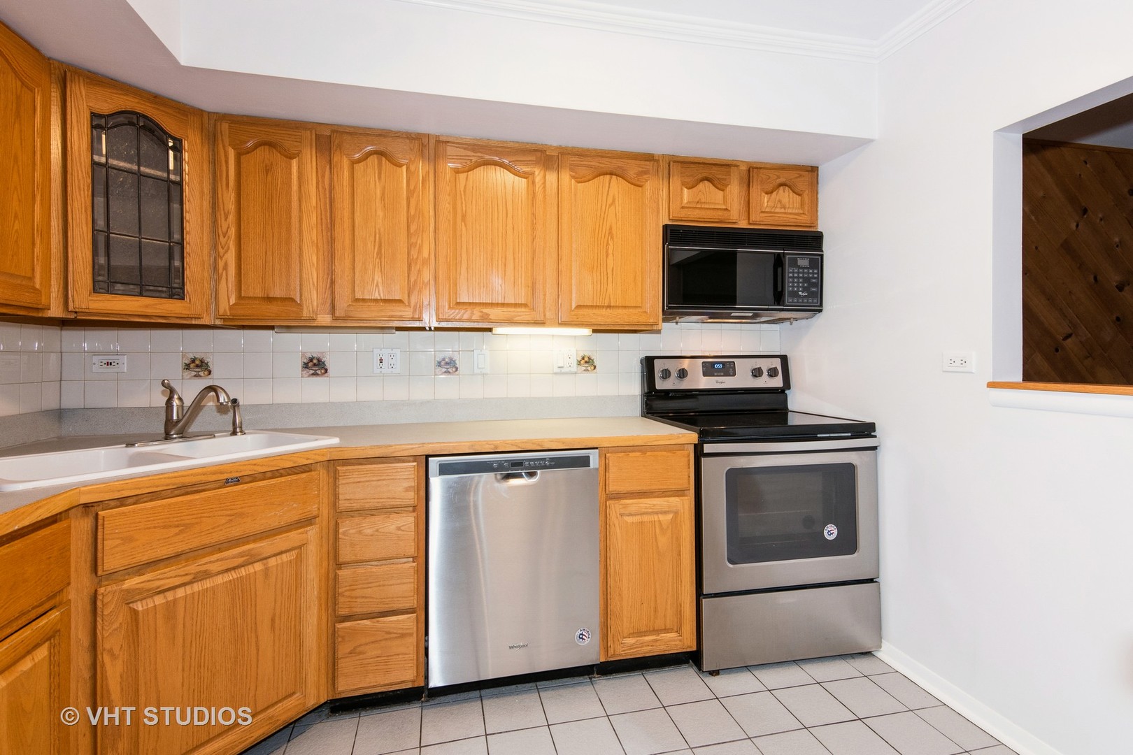 753 S Dwyer Avenue Unit: F