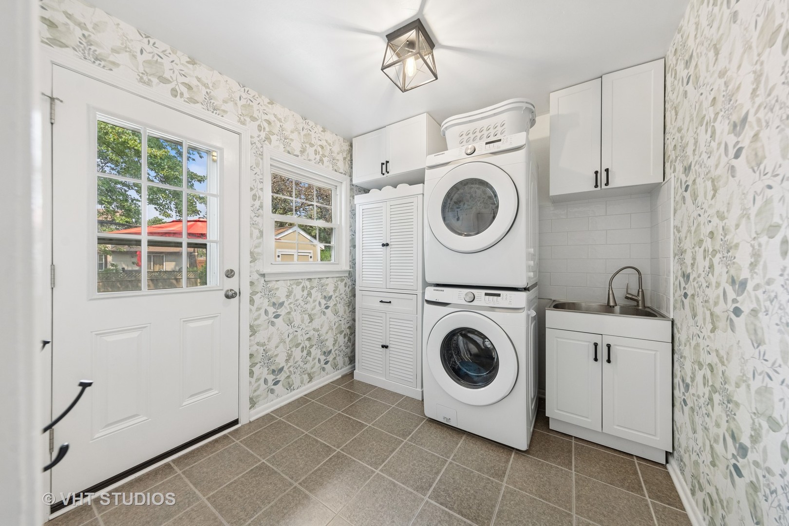 1398 Berkenshire Lane
