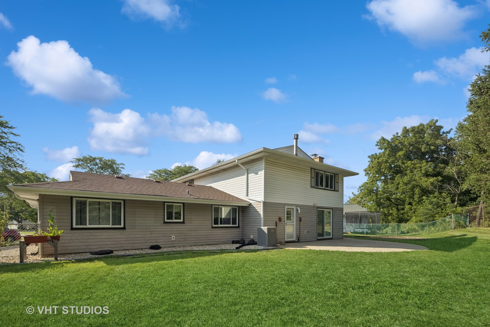 405 Clifton Court