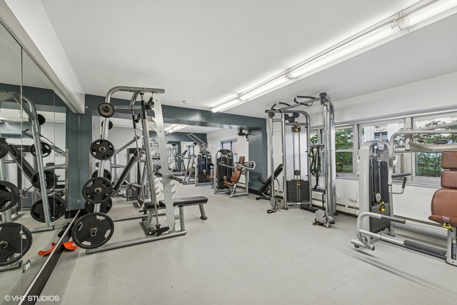 4920 N Marine Drive Unit: 512