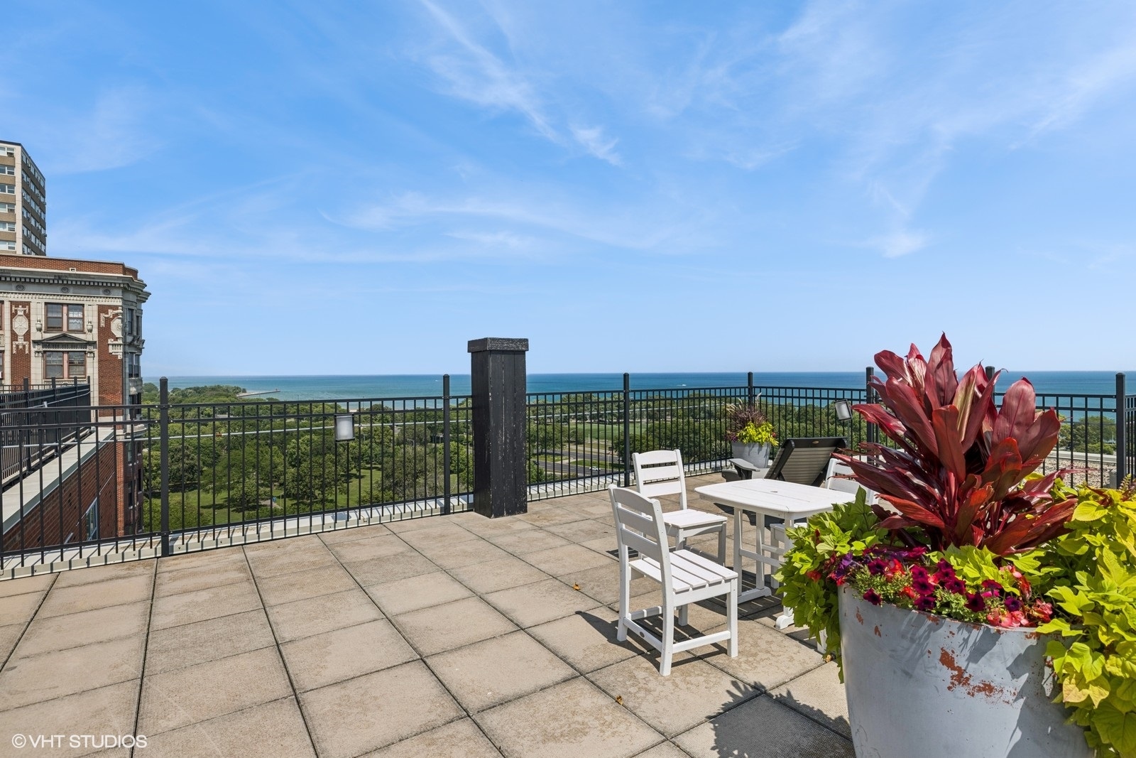 4920 N Marine Drive Unit: 512