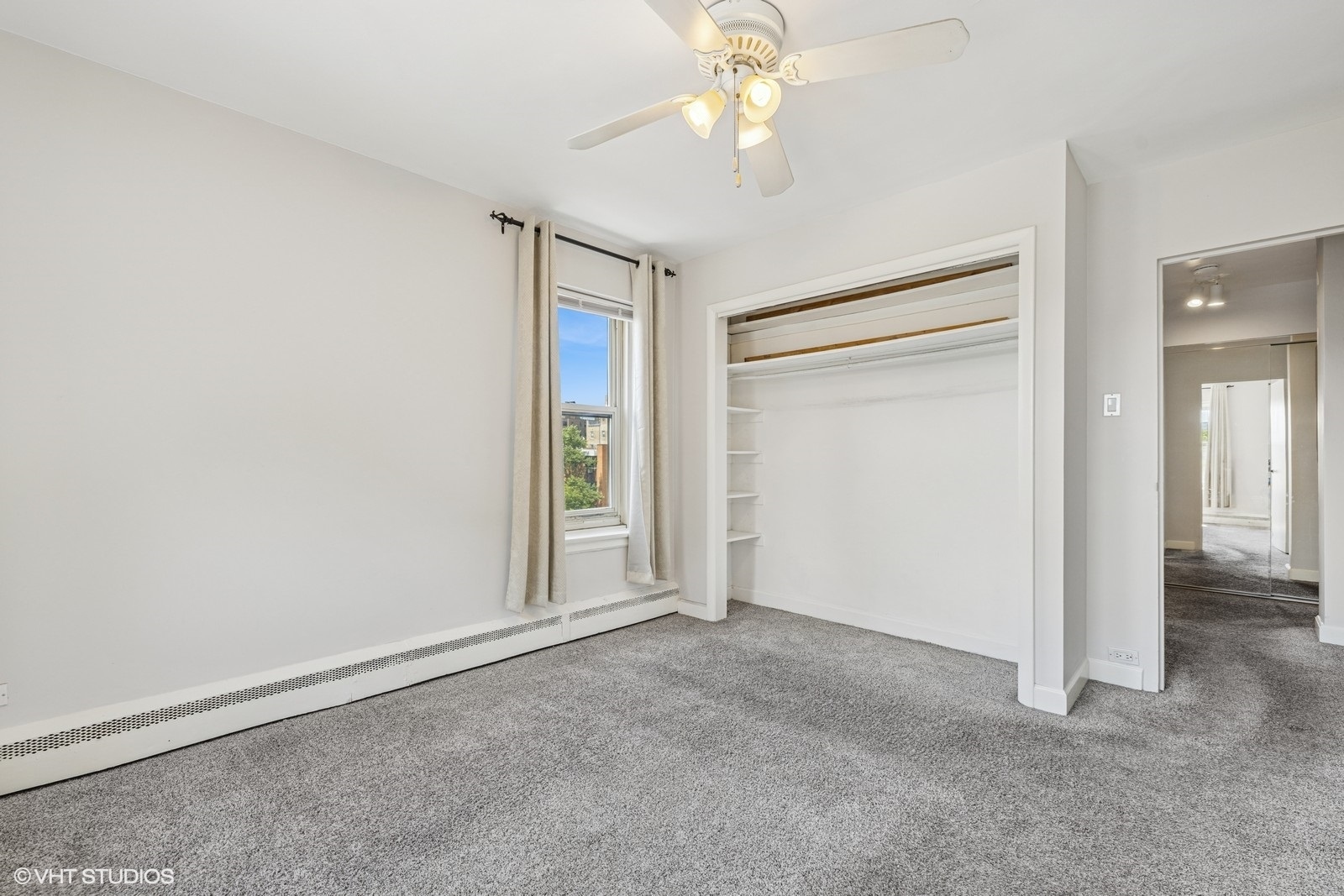4920 N Marine Drive Unit: 512