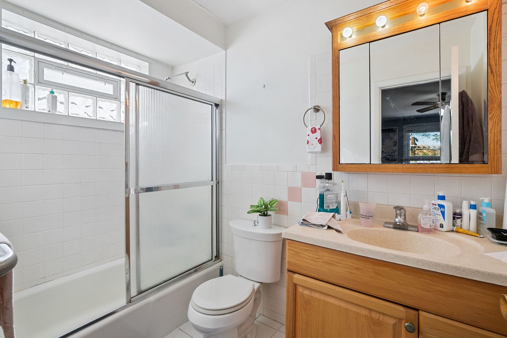 929 Washington Street Unit: 404