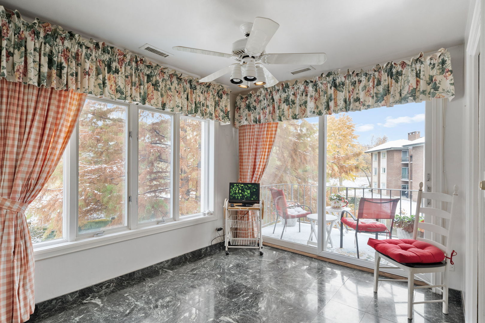 3 Oak Brook Club Drive Unit: E207