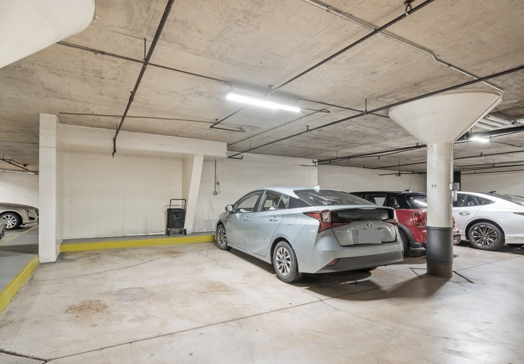 3 Oak Brook Club Drive Unit: E207