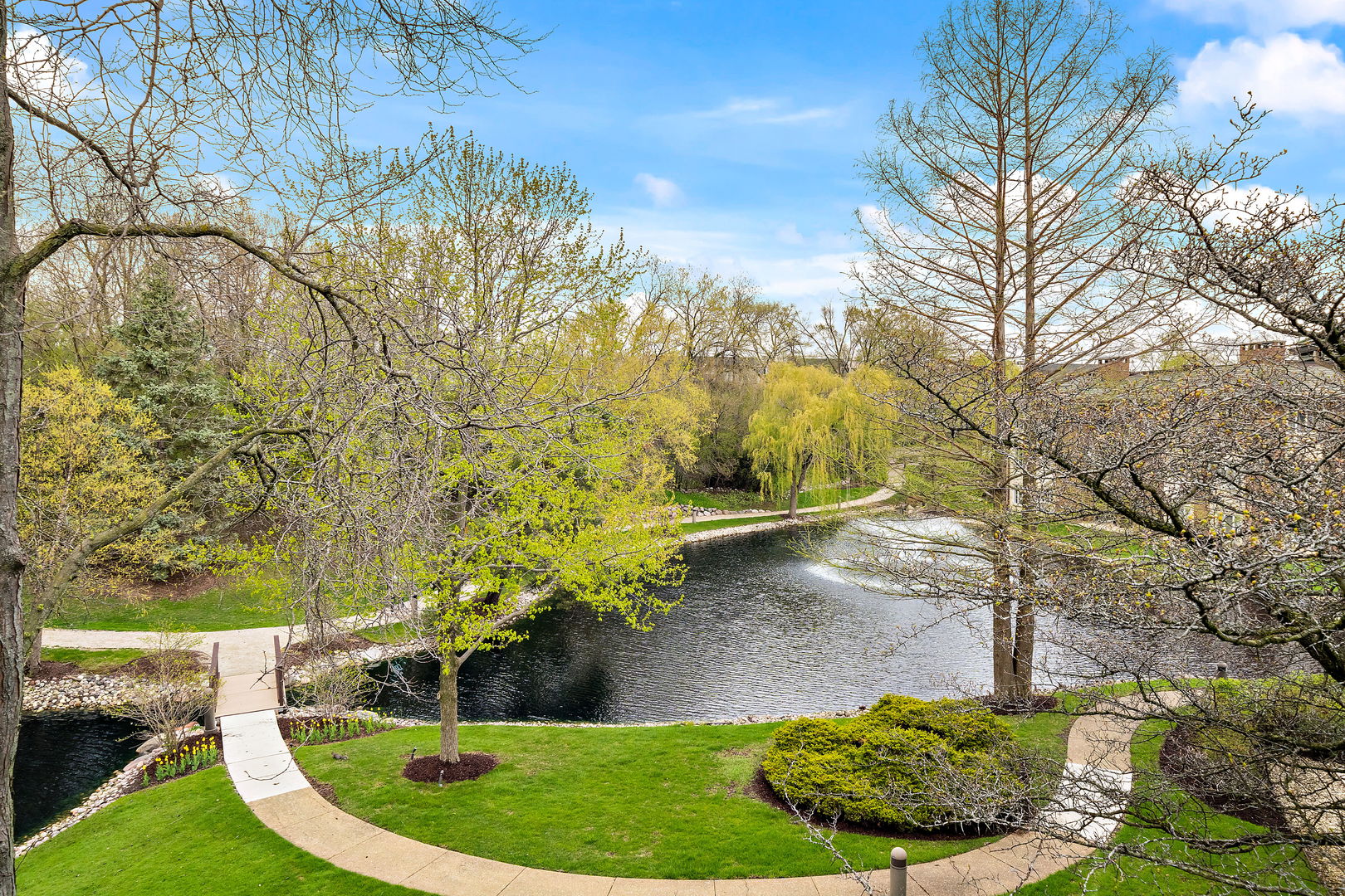 3 Oak Brook Club Drive Unit: E207