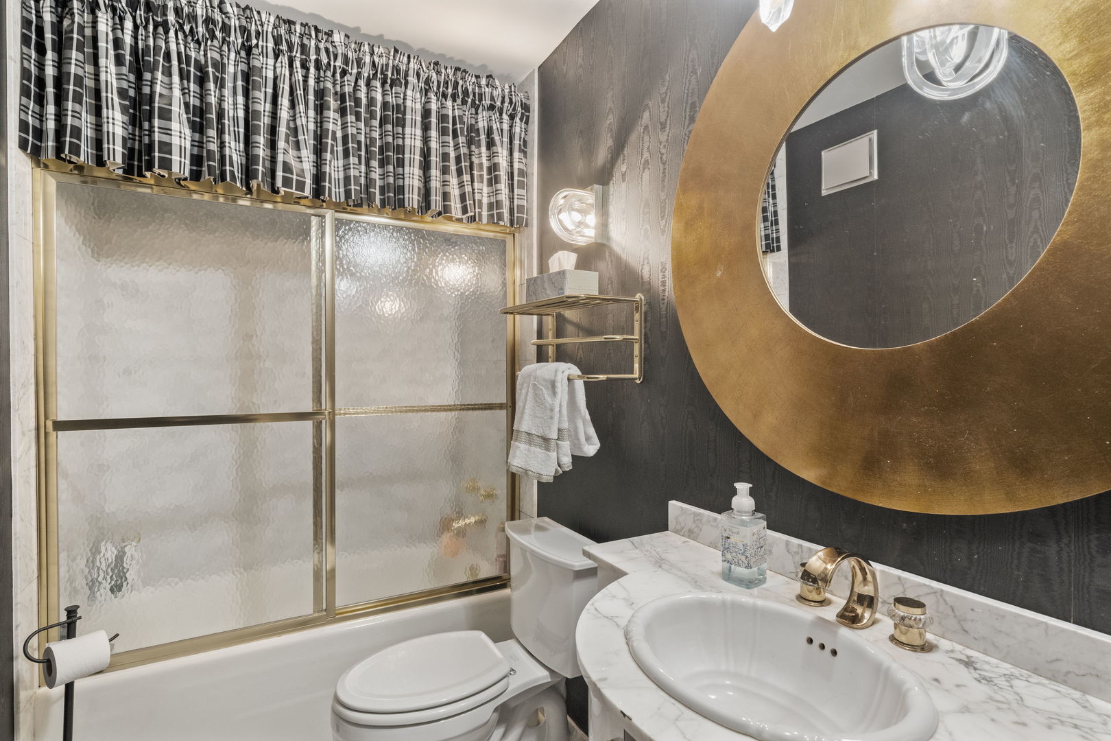3 Oak Brook Club Drive Unit: E207