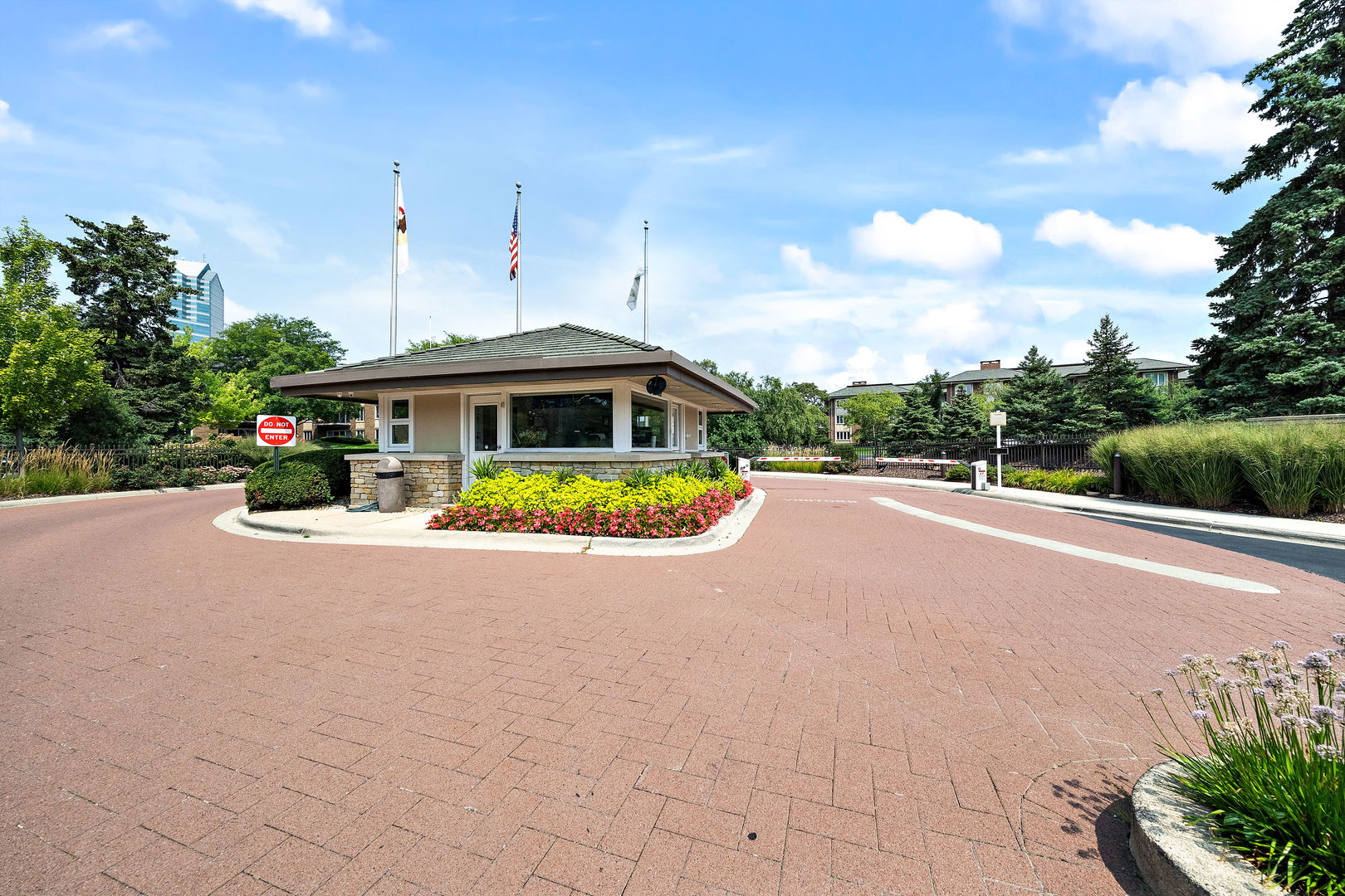 3 Oak Brook Club Drive Unit: E207