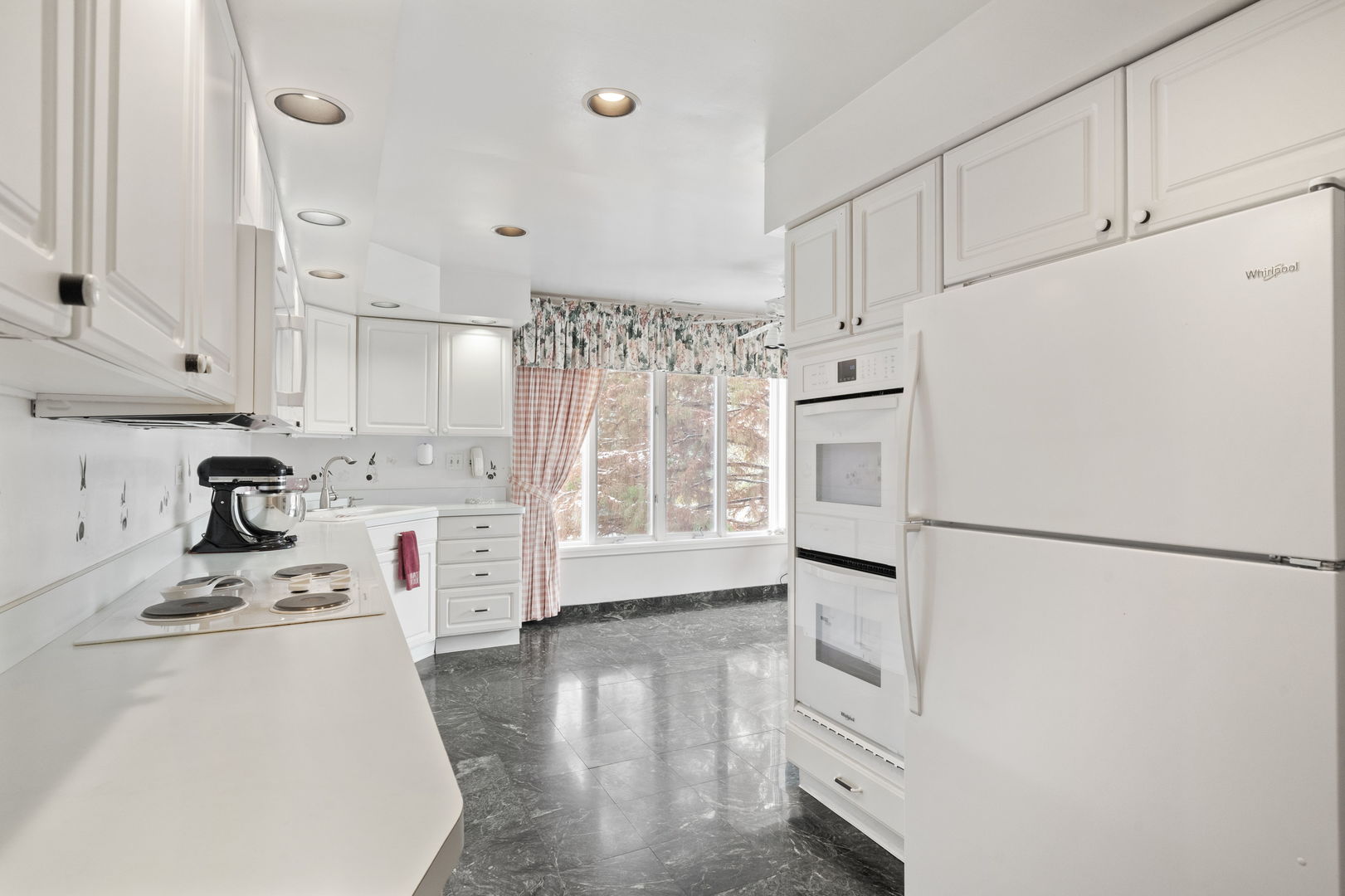 3 Oak Brook Club Drive Unit: E207