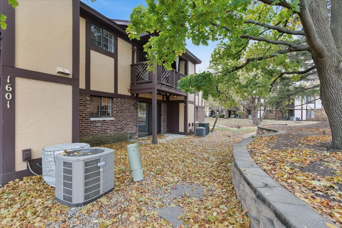 1601 Thames Court Unit: A
