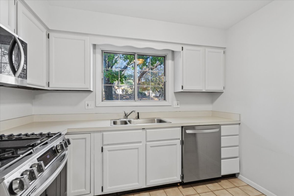 1601 Thames Court Unit: A