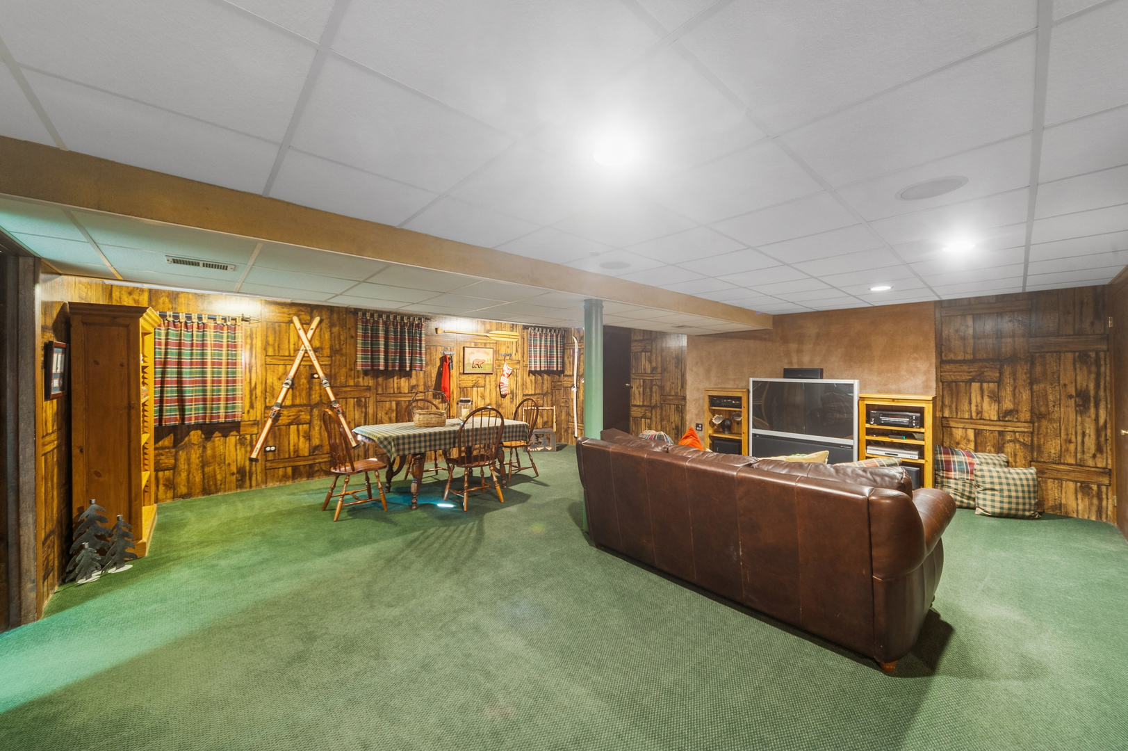 706 Cherry Court