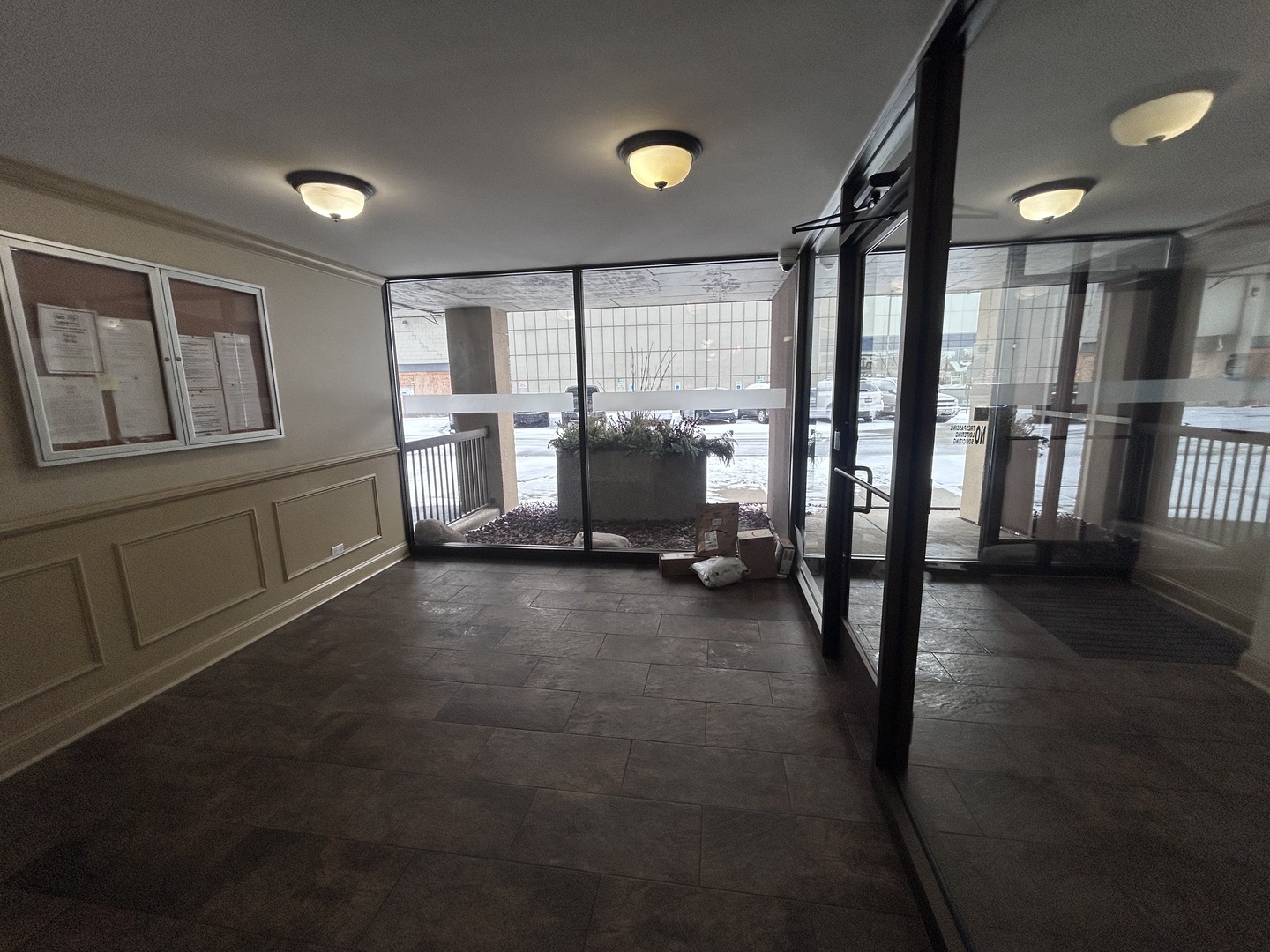 7300 W North Avenue Unit: 3B