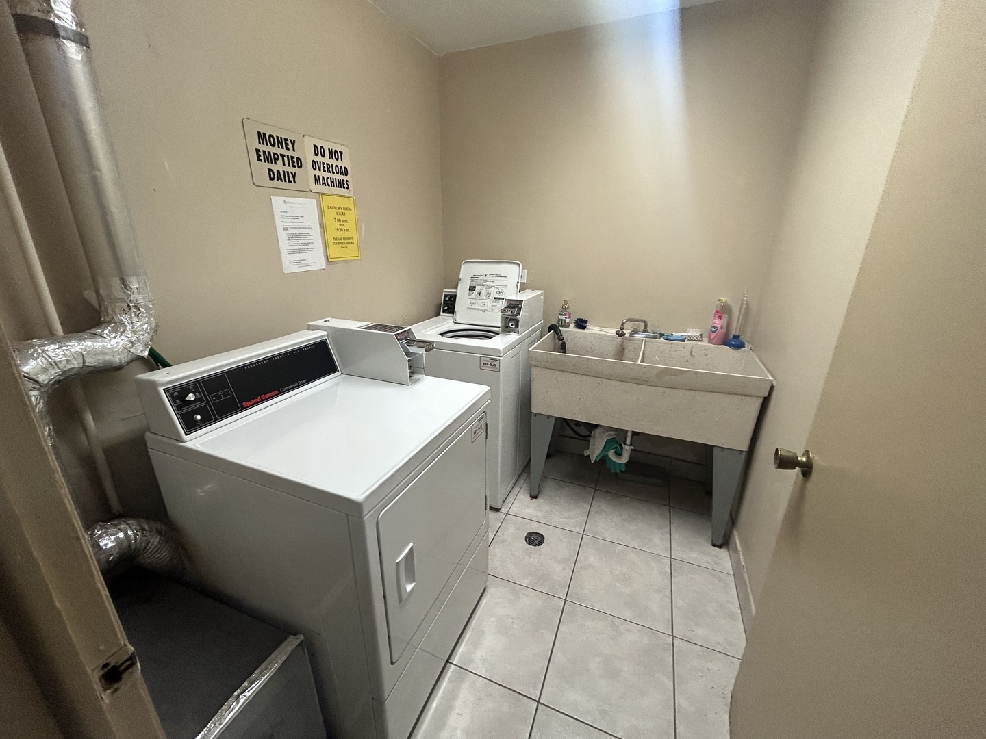 7300 W North Avenue Unit: 3B