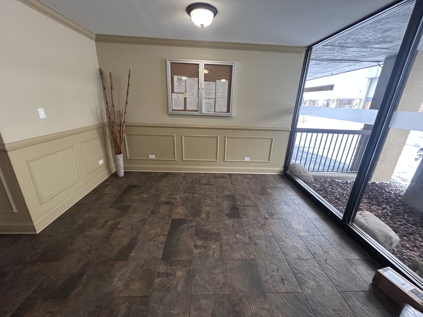 7300 W North Avenue Unit: 3B
