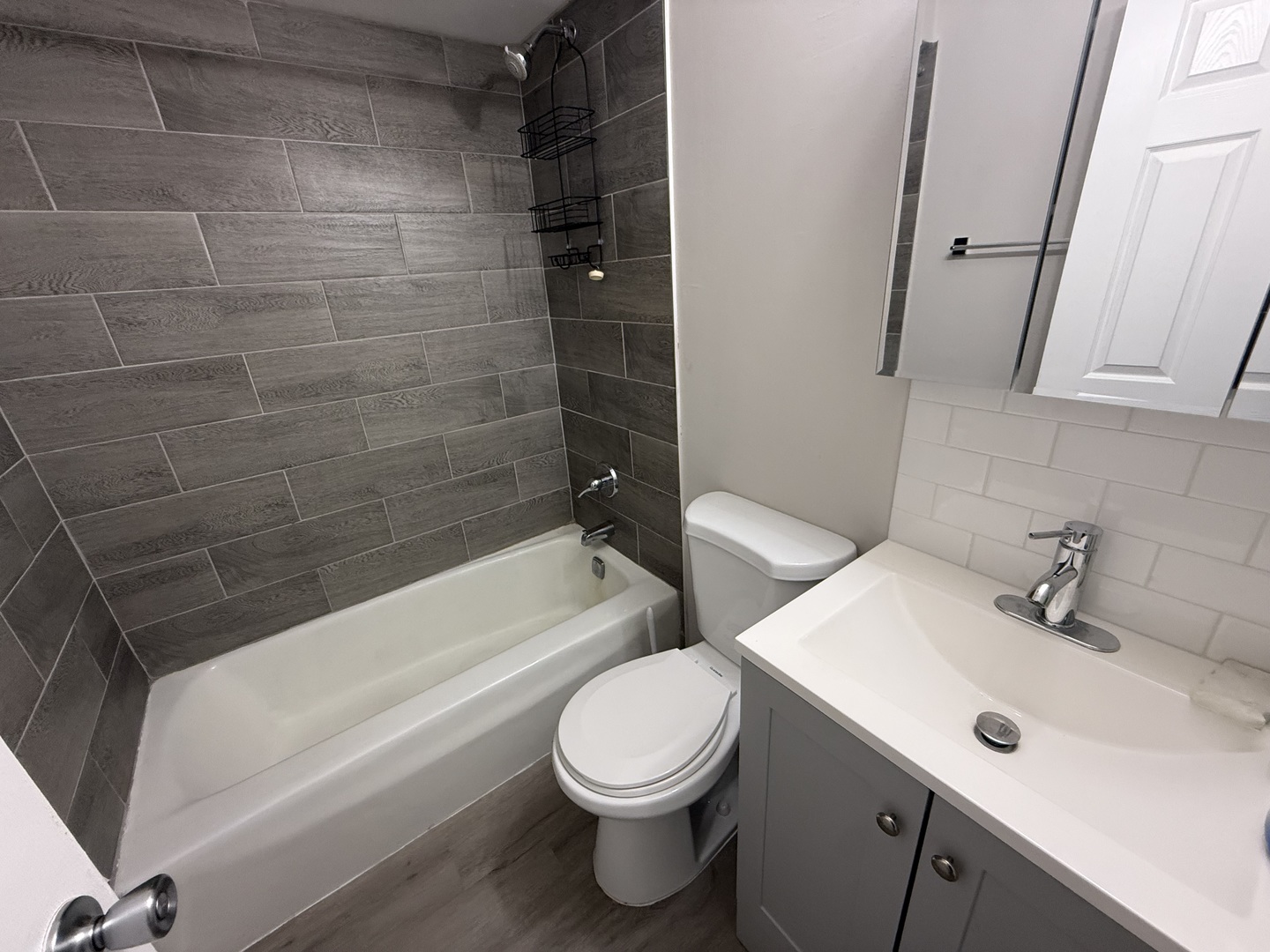 7300 W North Avenue Unit: 3B