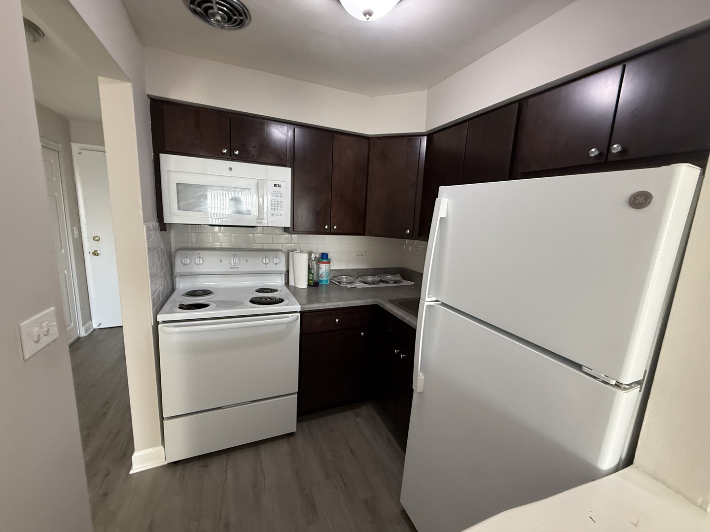 7300 W North Avenue Unit: 3B