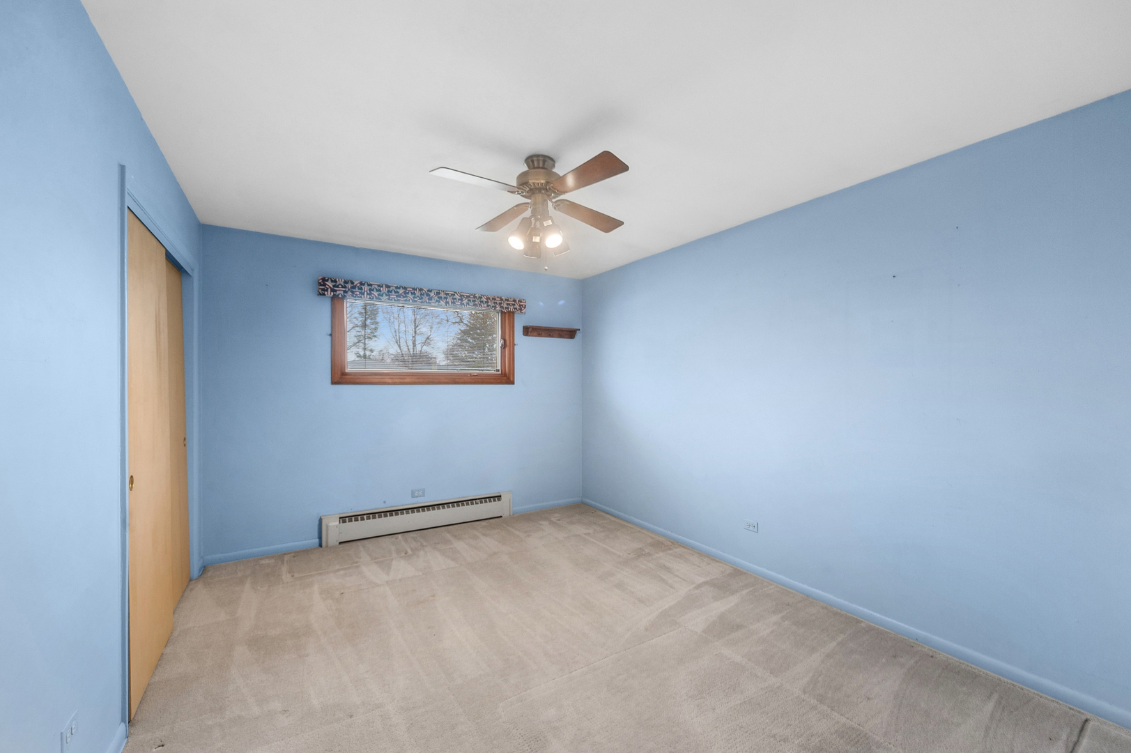 1305 E Mulberry Lane