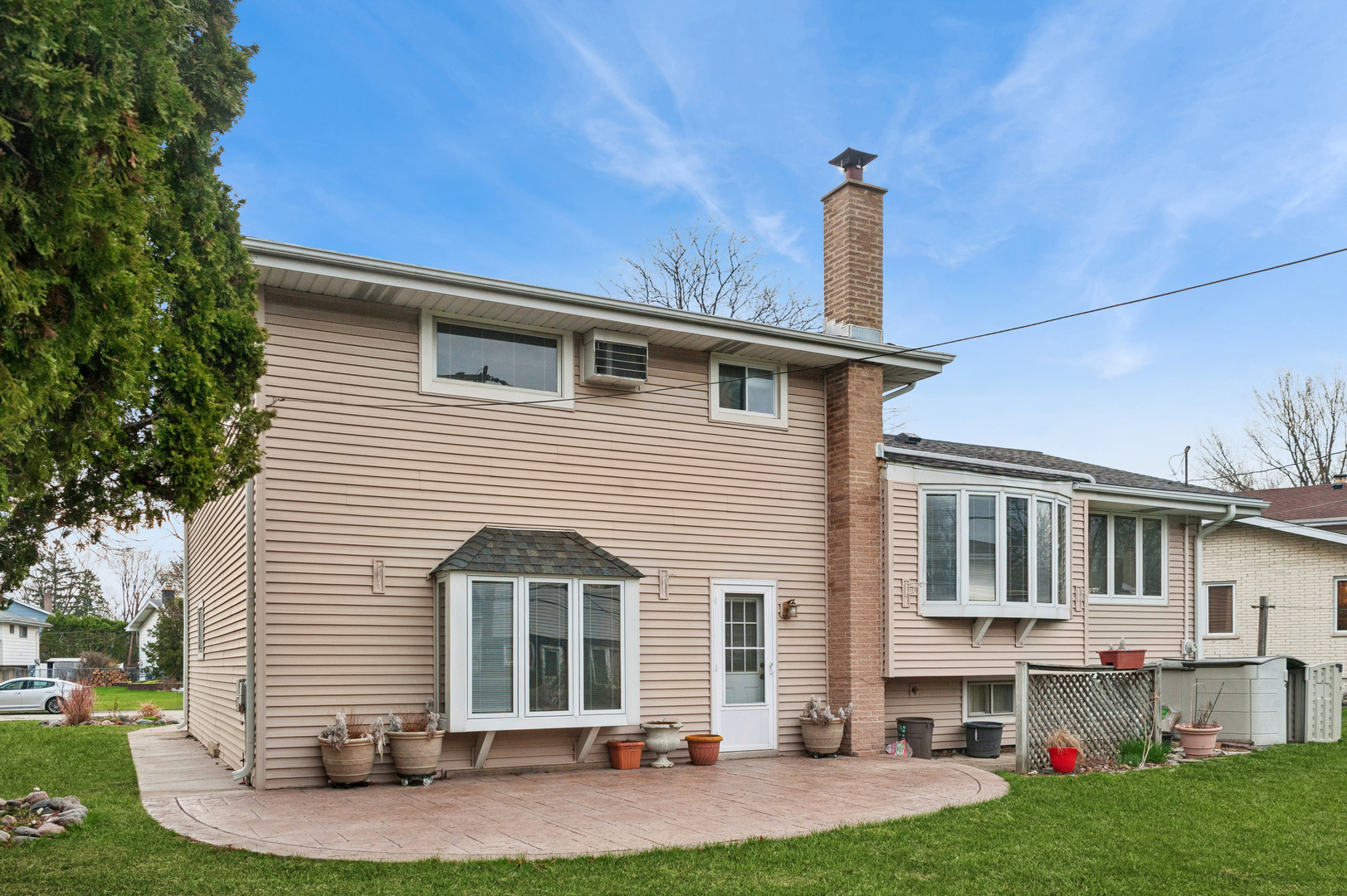 1305 E Mulberry Lane