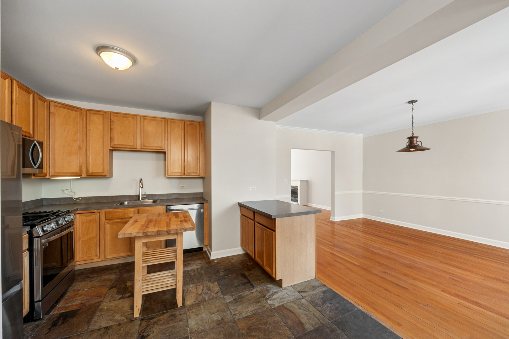 2002 W Estes Avenue Unit: 1