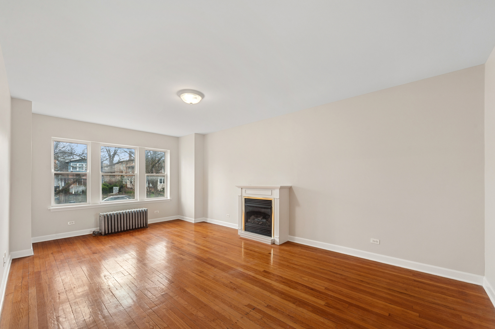 2002 W Estes Avenue Unit: 1