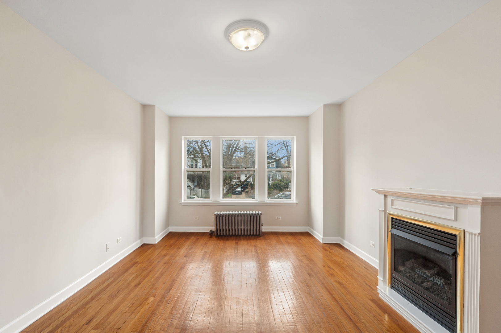 2002 W Estes Avenue Unit: 1