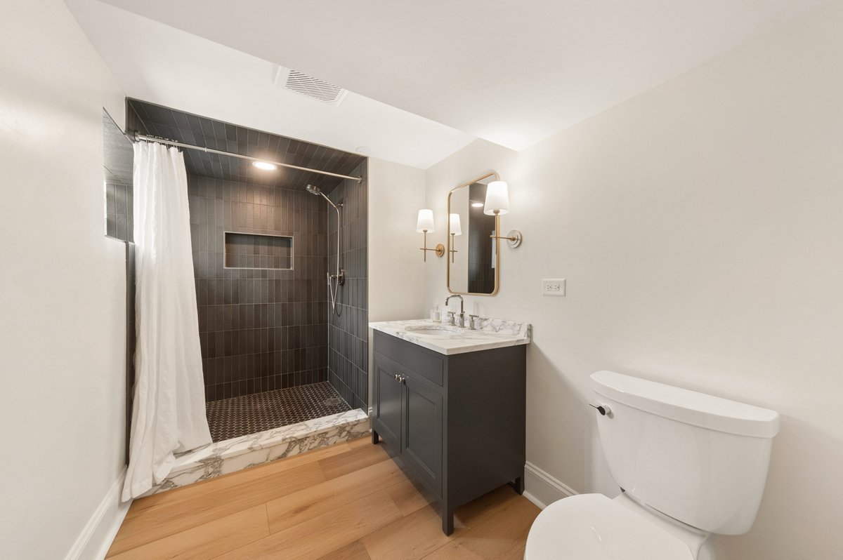 240 W Saint Charles Road