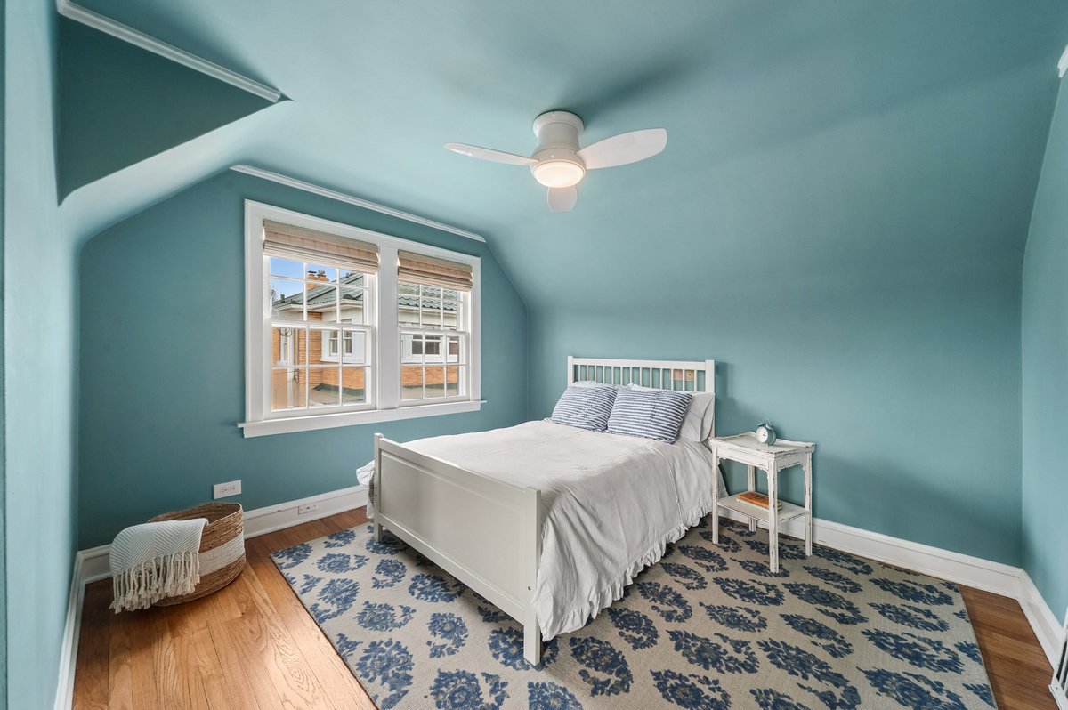 240 W Saint Charles Road