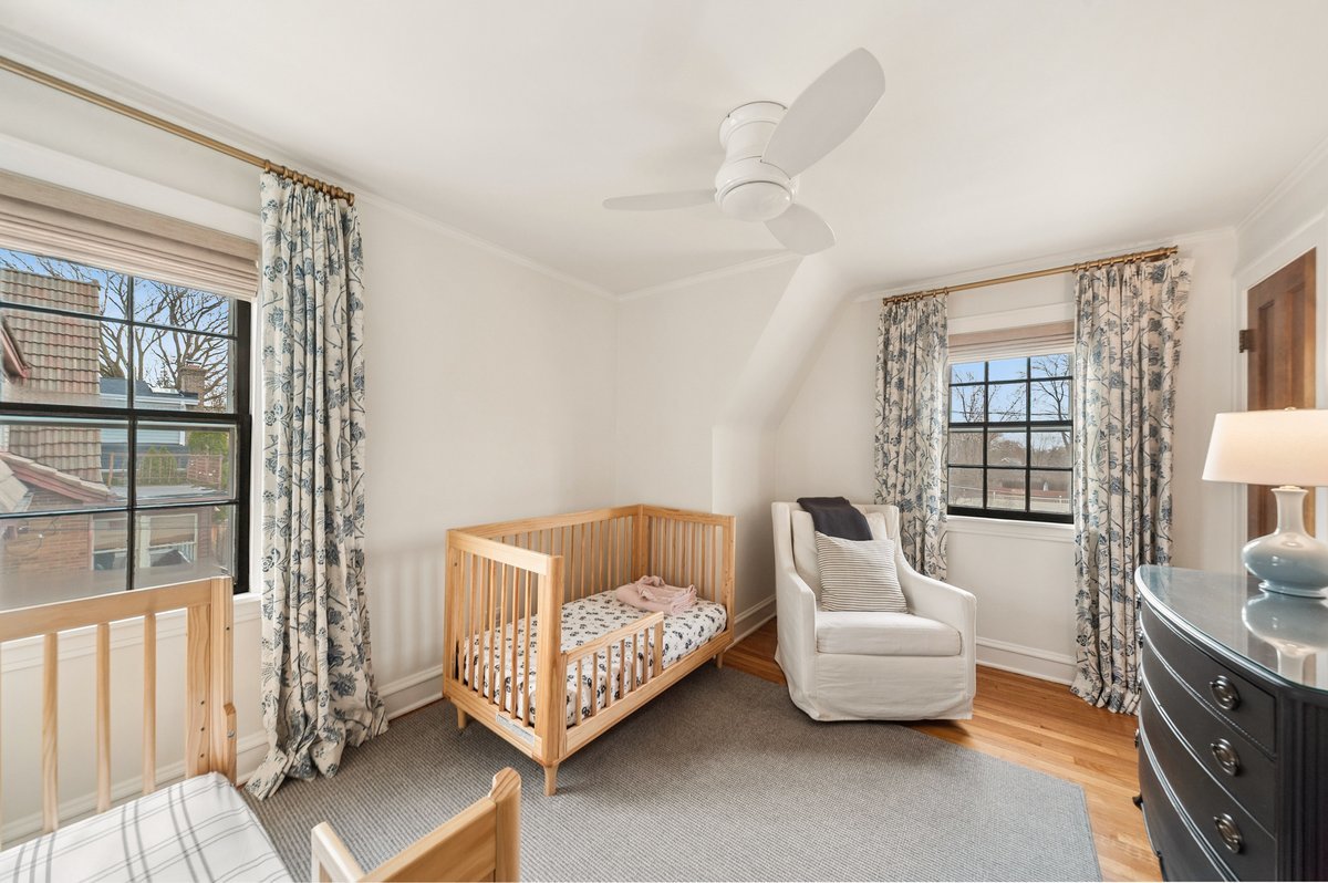 240 W Saint Charles Road