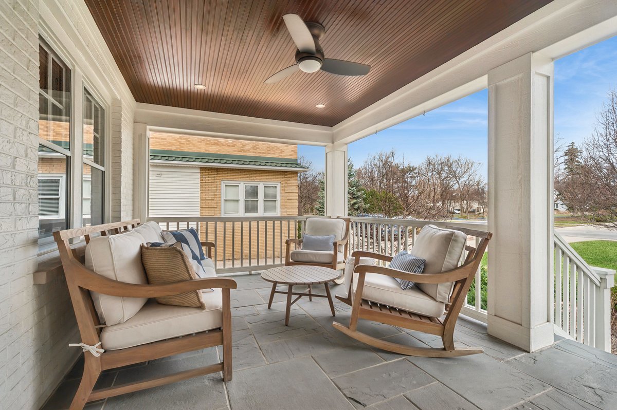 240 W Saint Charles Road