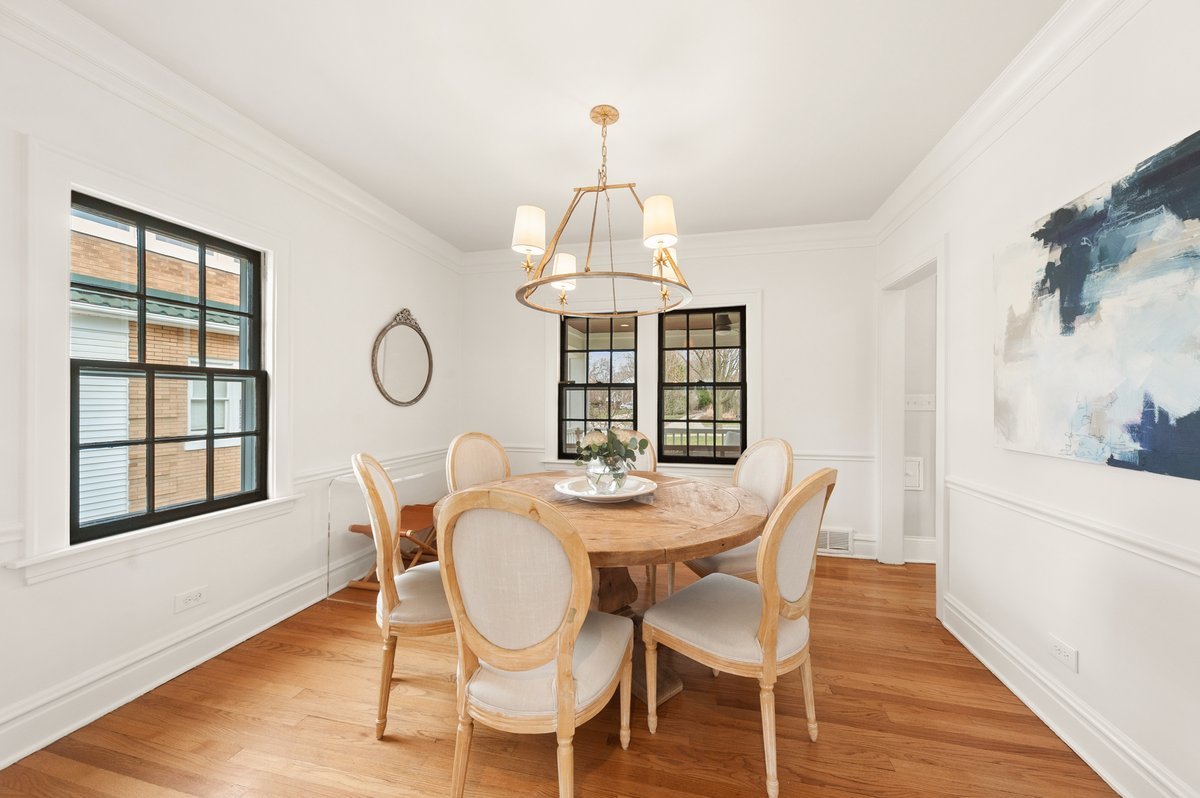 240 W Saint Charles Road