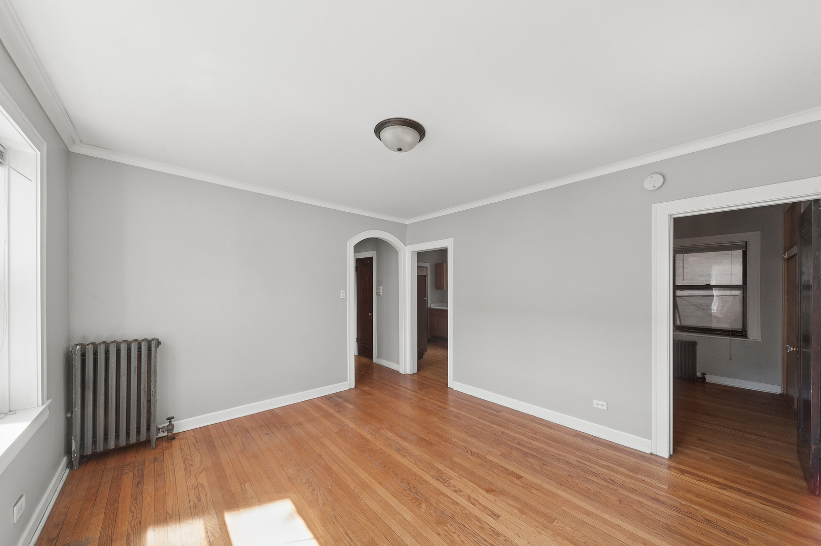 2440-42 W Ardmore Avenue